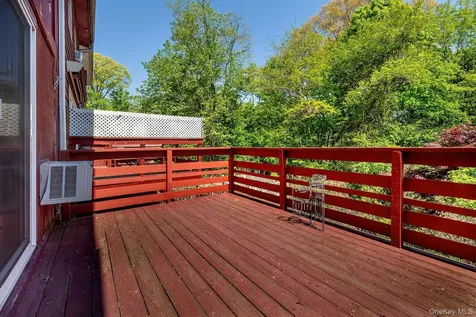 158 Rolling Way Peekskill NY 10566