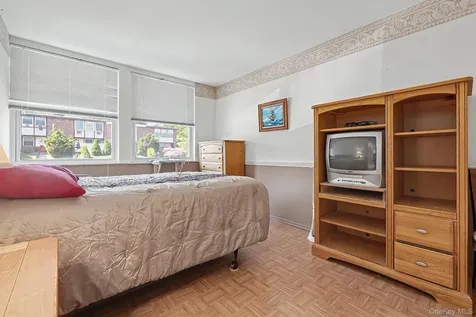 158 Rolling Way Peekskill NY 10566