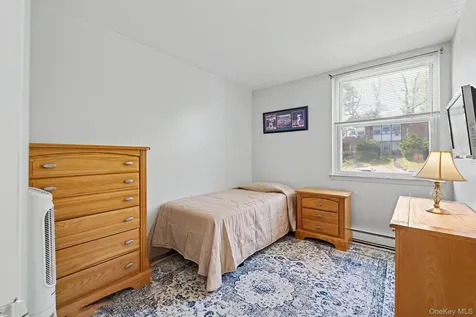158 Rolling Way Peekskill NY 10566