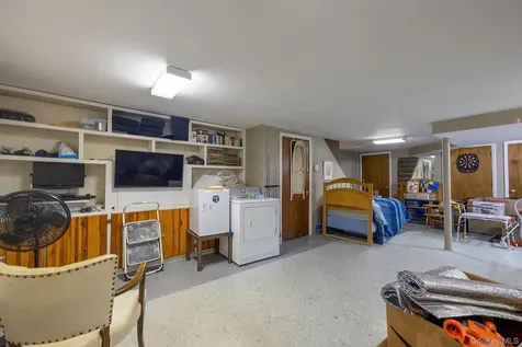 158 Rolling Way Peekskill NY 10566