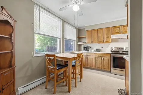 158 Rolling Way Peekskill NY 10566