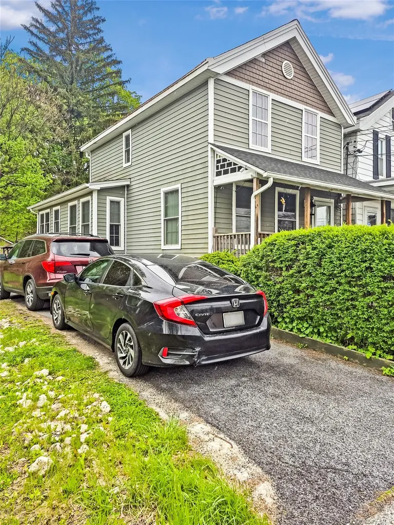 163 N Hamilton Street Poughkeepsie NY 12601