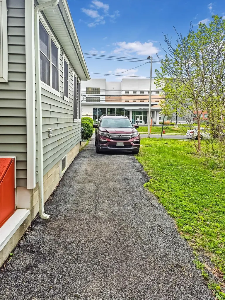 163 N Hamilton Street Poughkeepsie NY 12601