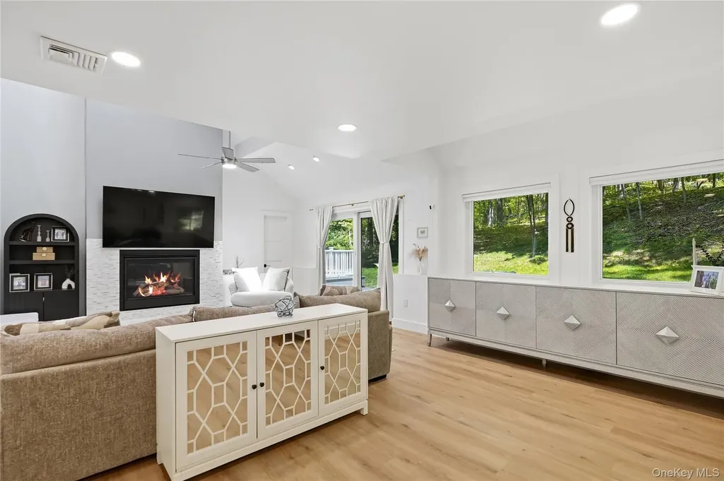 61 Cliffside Lane Mount Kisco NY 10549
