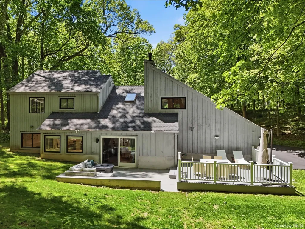 61 Cliffside Lane Mount Kisco NY 10549