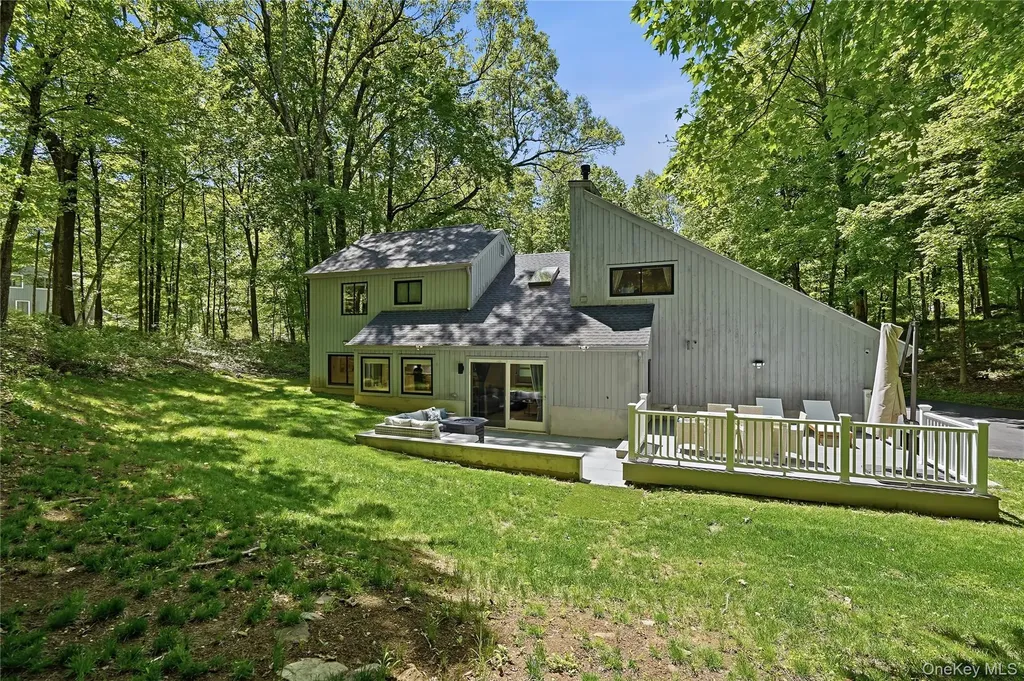 61 Cliffside Lane Mount Kisco NY 10549