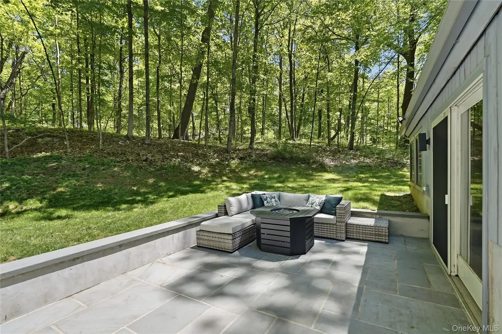 61 Cliffside Lane Mount Kisco NY 10549
