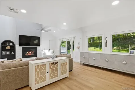 61 Cliffside Lane Mount Kisco NY 10549