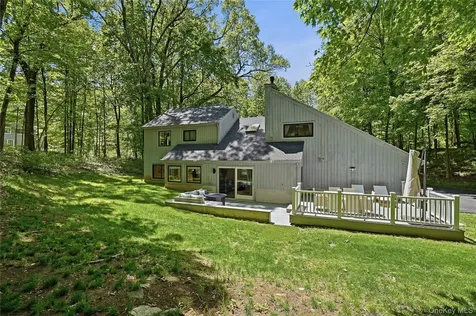 61 Cliffside Lane Mount Kisco NY 10549