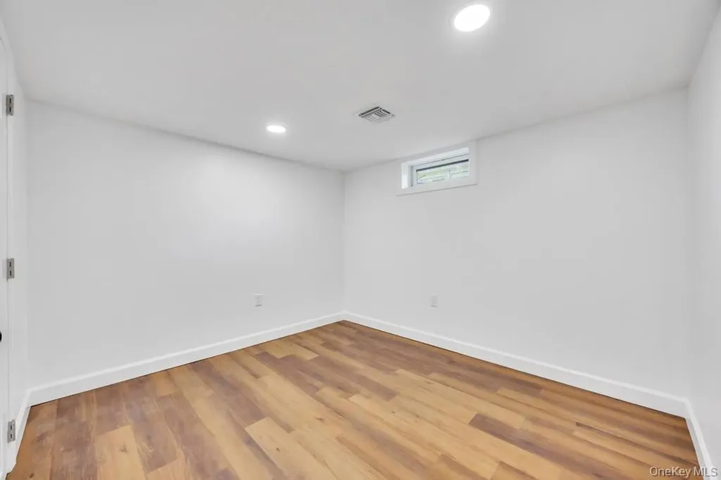 76 Commercial Boulevard Central Islip NY 11722