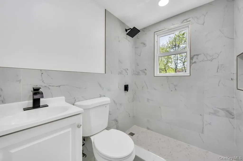 76 Commercial Boulevard Central Islip NY 11722