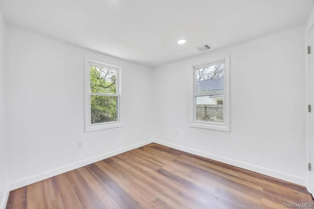76 Commercial Boulevard Central Islip NY 11722