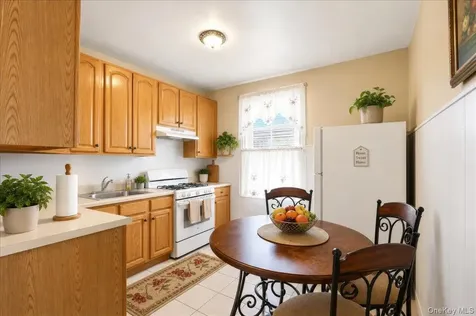 2041 Hobart Avenue Bronx NY 10461