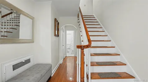 370 Summit Avenue Mount Vernon NY 10552