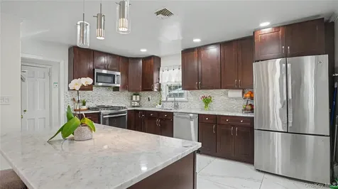 370 Summit Avenue Mount Vernon NY 10552