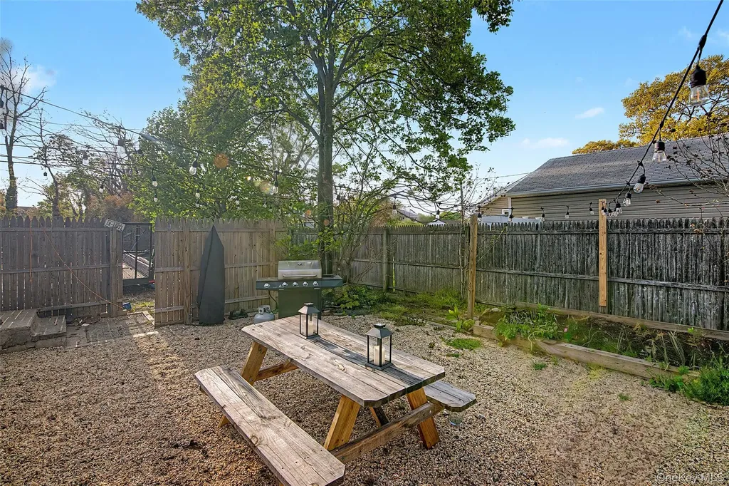 359 Moffitt Boulevard Islip NY 11751
