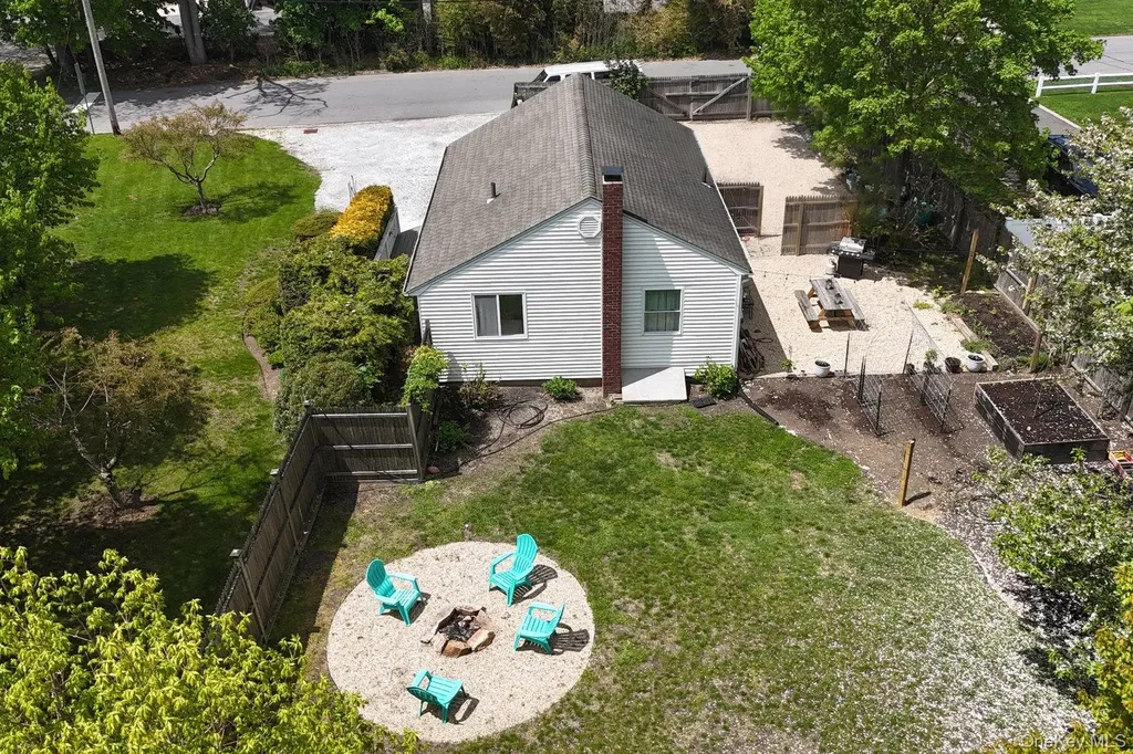 359 Moffitt Boulevard Islip NY 11751