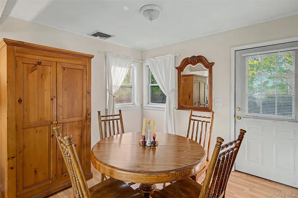 359 Moffitt Boulevard Islip NY 11751