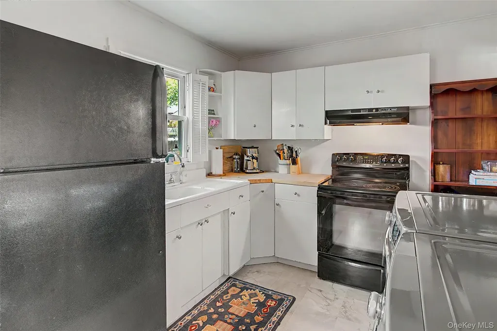 359 Moffitt Boulevard Islip NY 11751