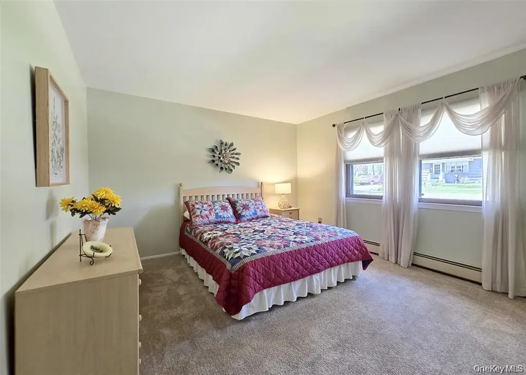 76 Webster Avenue Ronkonkoma NY 11779