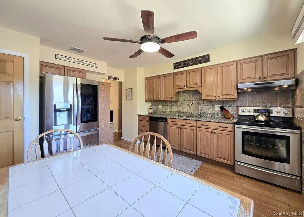 76 Webster Avenue Ronkonkoma NY 11779