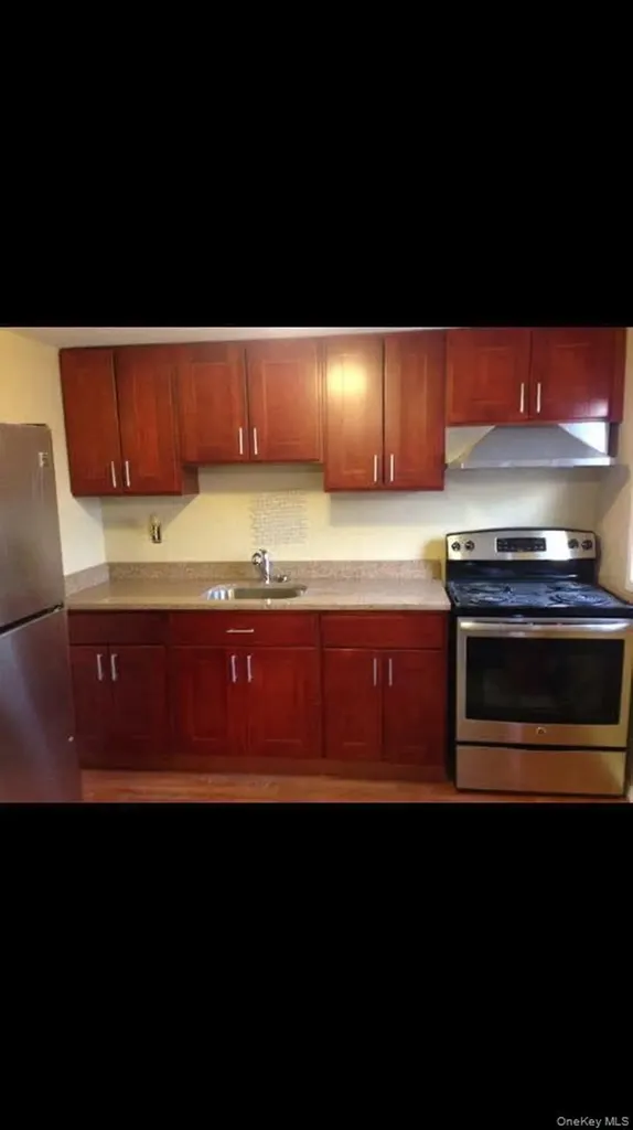 68 Neptune Avenue West Babylon NY 11704