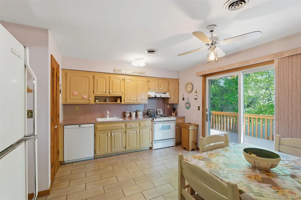 10 Sabin Drive Airmont NY 10901