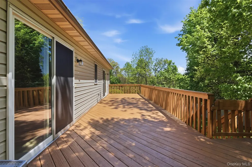 10 Sabin Drive Airmont NY 10901