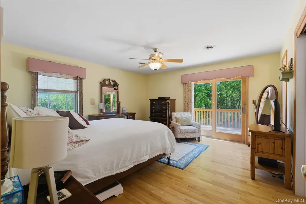 10 Sabin Drive Airmont NY 10901