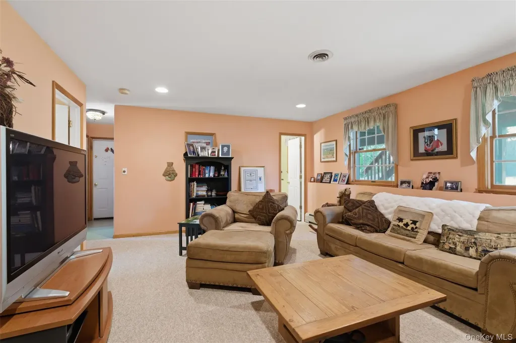 10 Sabin Drive Airmont NY 10901