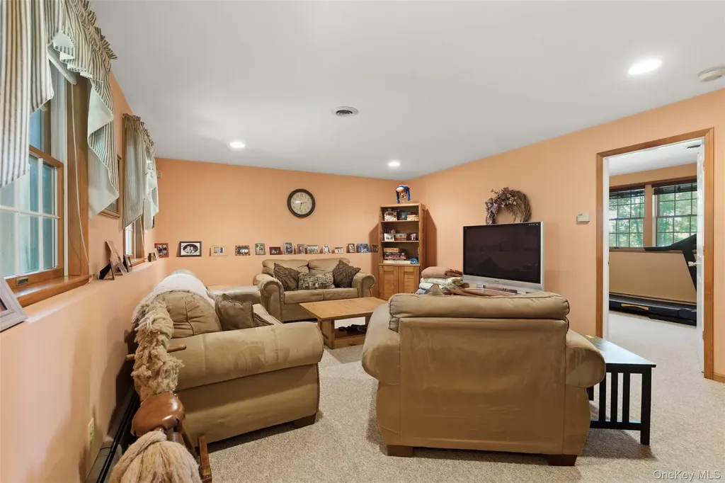 10 Sabin Drive Airmont NY 10901