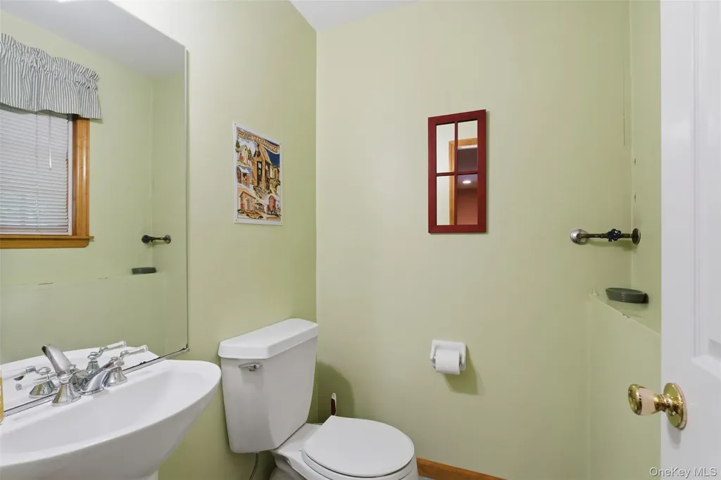 10 Sabin Drive Airmont NY 10901