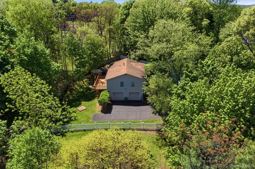 10 Sabin Drive Airmont NY 10901