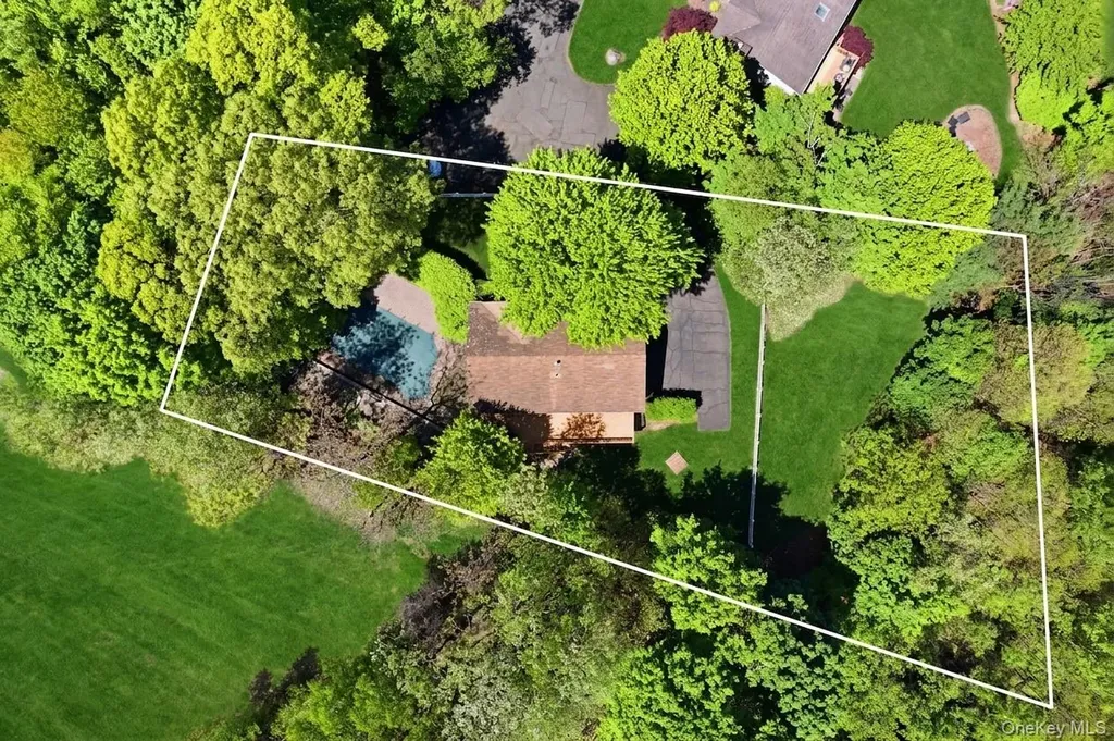 10 Sabin Drive Airmont NY 10901