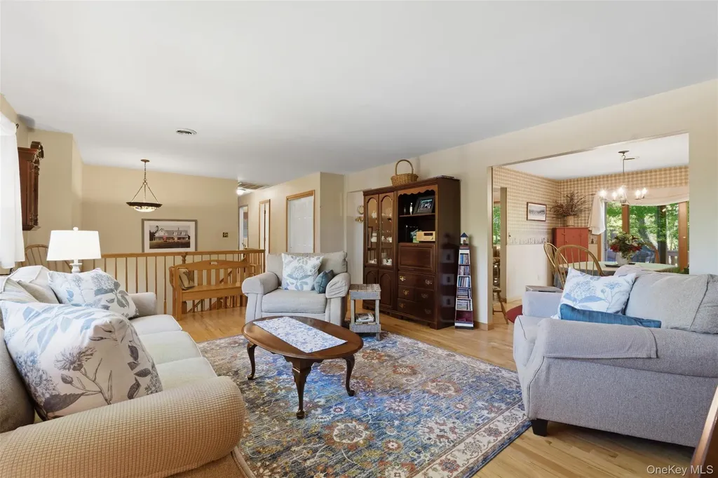 10 Sabin Drive Airmont NY 10901