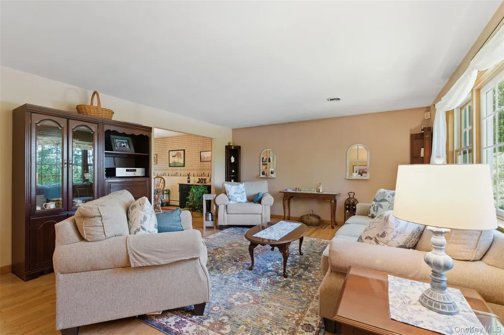 10 Sabin Drive Airmont NY 10901