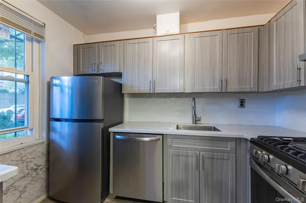 80-14 150 Street Briarwood NY 11435