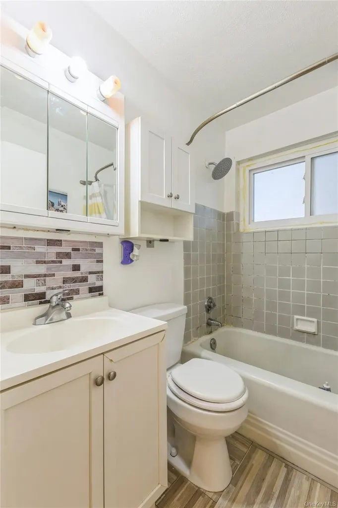 80-14 150 Street Briarwood NY 11435