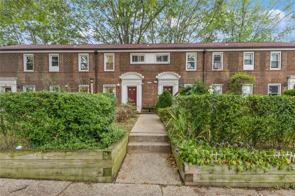 80-14 150 Street Briarwood NY 11435