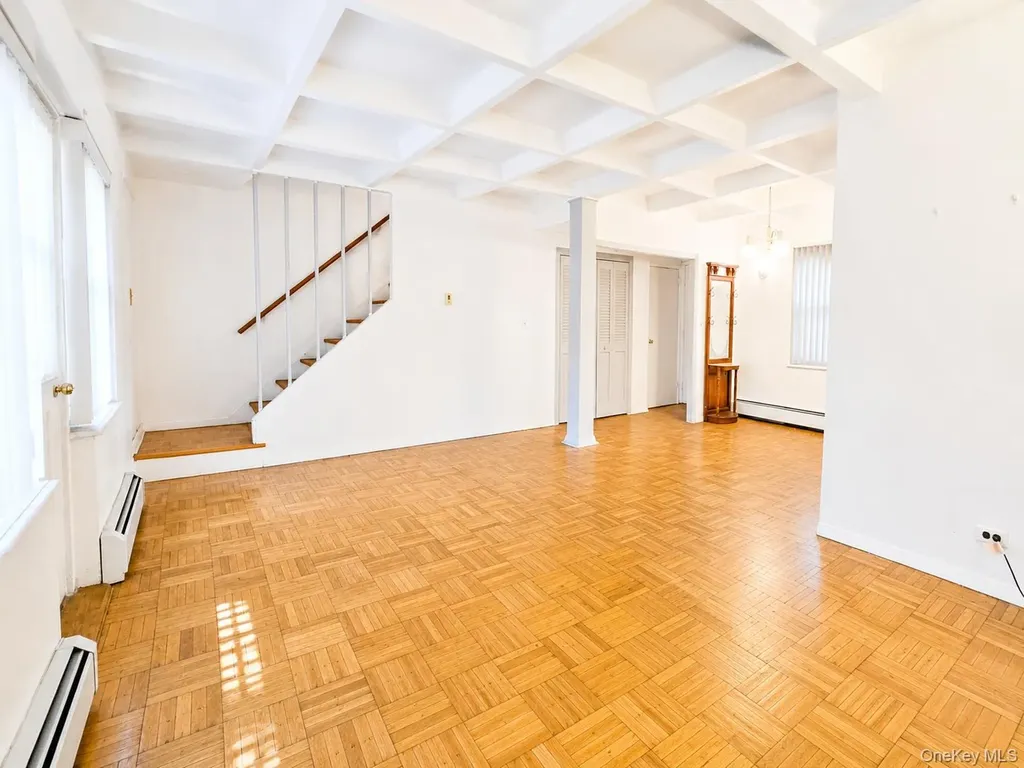80-14 150 Street Briarwood NY 11435