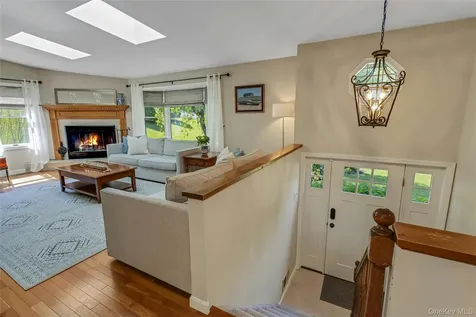 340 Osceola Road Jefferson Valley NY 10535