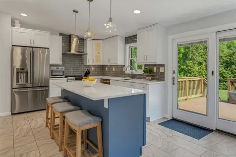 340 Osceola Road Jefferson Valley NY 10535