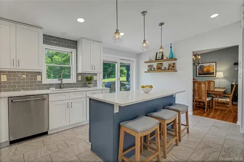 340 Osceola Road Jefferson Valley NY 10535