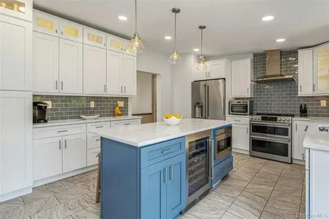 340 Osceola Road Jefferson Valley NY 10535