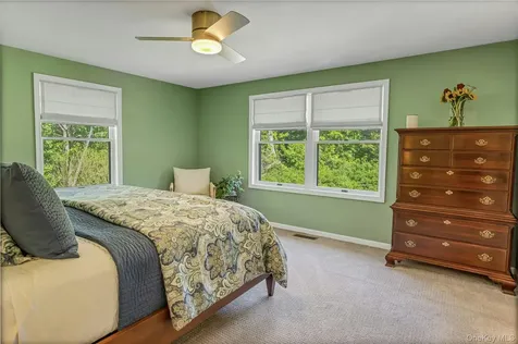 340 Osceola Road Jefferson Valley NY 10535