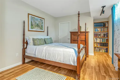 340 Osceola Road Jefferson Valley NY 10535