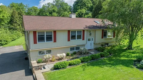 340 Osceola Road Jefferson Valley NY 10535