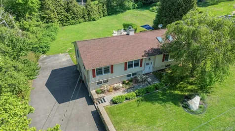 340 Osceola Road Jefferson Valley NY 10535