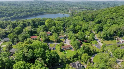 340 Osceola Road Jefferson Valley NY 10535