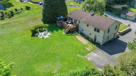 340 Osceola Road Jefferson Valley NY 10535